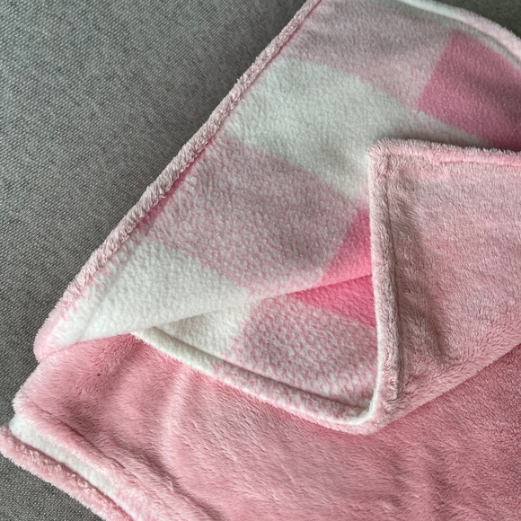 Pink Fleece Double-Sided Throw-Blanket - Picture 7 of 9